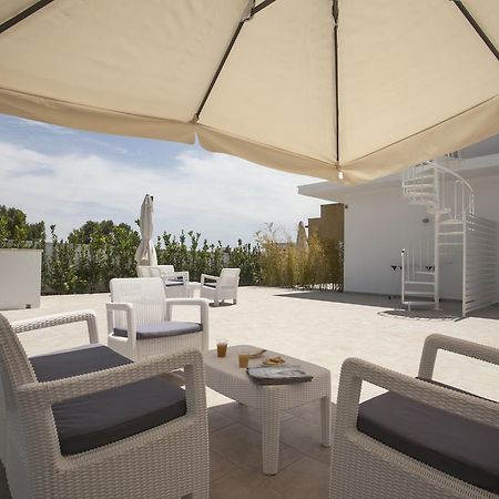 Filo Di Vento Hotel Porto Cesareo Exterior foto