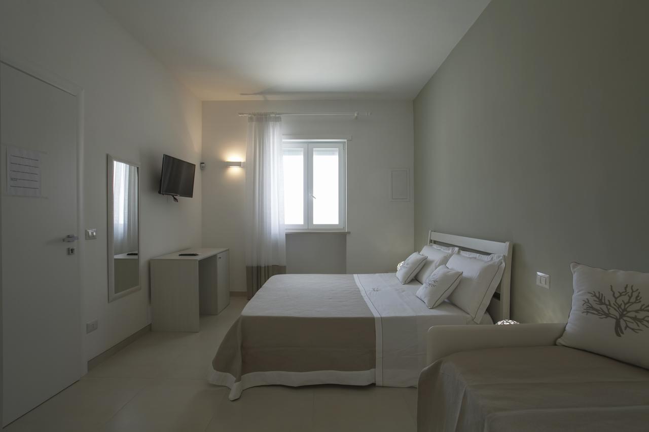 Filo Di Vento Hotel Porto Cesareo Exterior foto